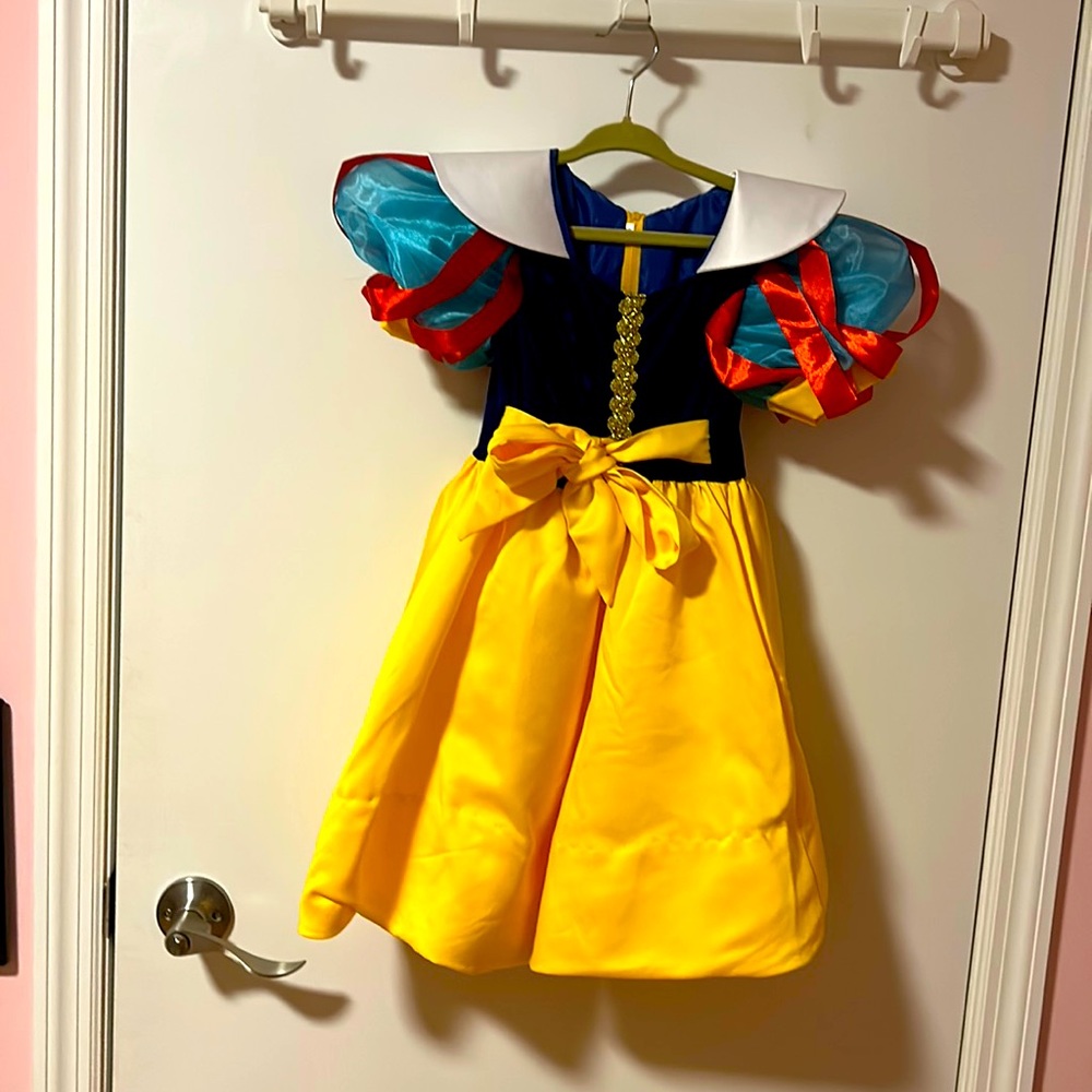 Snow white costume 4 years old
